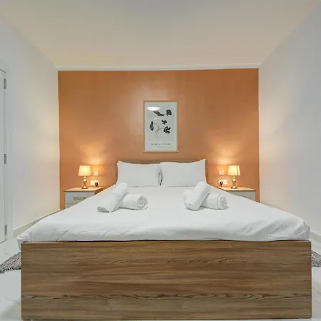 Stylish 3br Maisonette In Qawra Near The Seafront 아파트 *