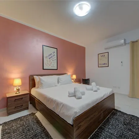 Stylish 3br Maisonette In Qawra Near The Seafront