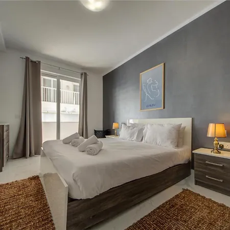 Stylish 3br Maisonette In Qawra Near The Seafront