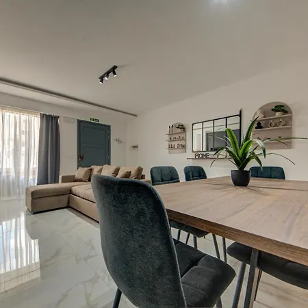 Apartament Stylish 3br Maisonette In Qawra Near The Seafront