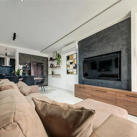 아파트 Stylish 3br Maisonette In Qawra Near The Seafront *