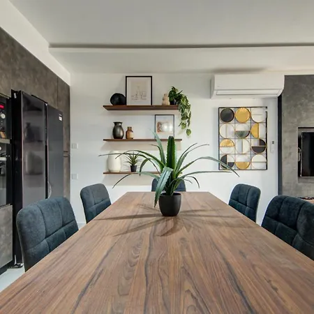 아파트 Stylish 3br Maisonette In Qawra Near The Seafront